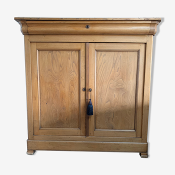 Armoire en orme