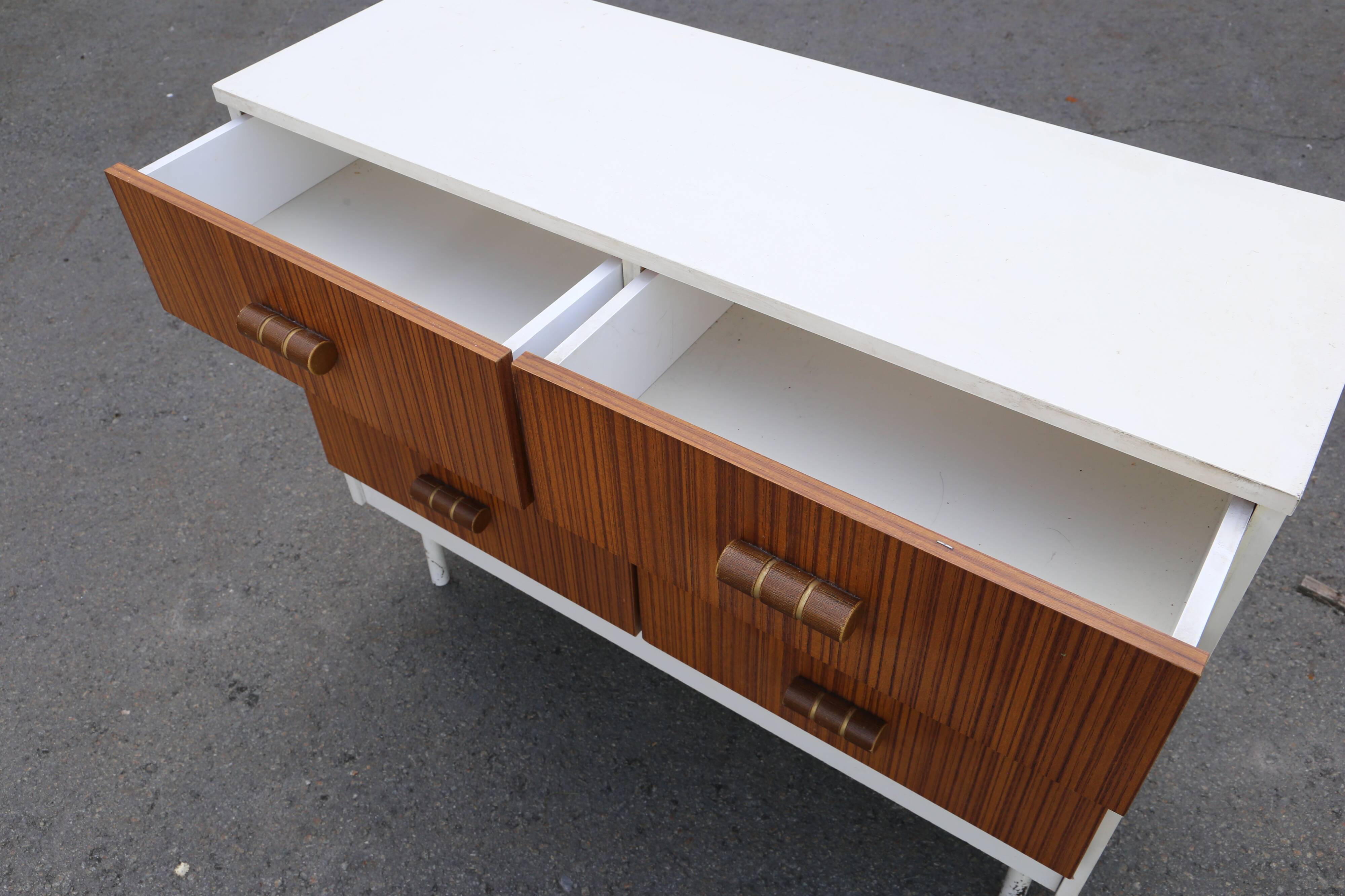 Vintage chest of drawers in metal and fomica