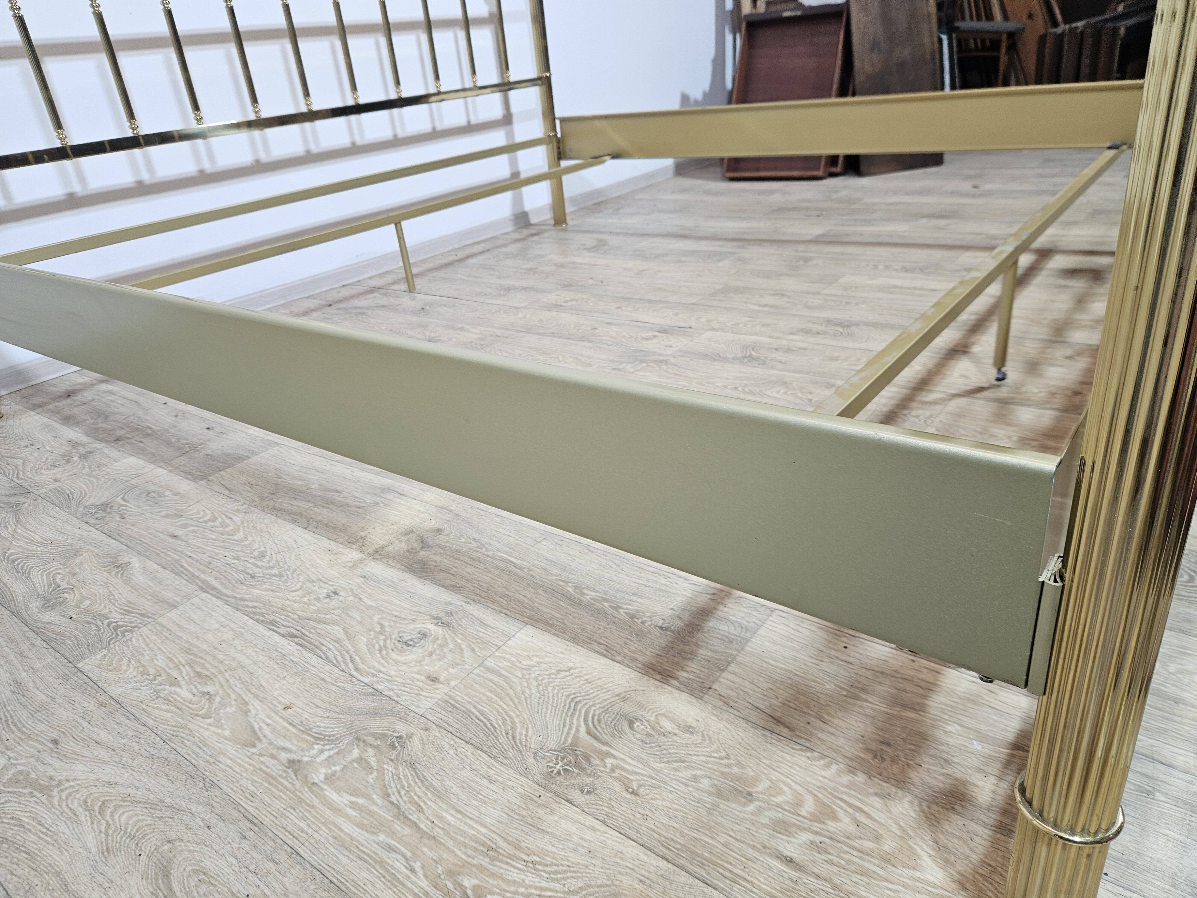 Luxurious Brass Bed Frame in Glamorous / Vintage Style