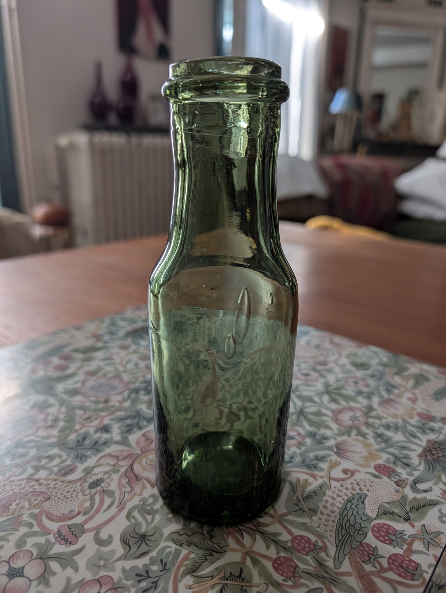 Lot de 5 bouteilles anciennes en verre vert olive