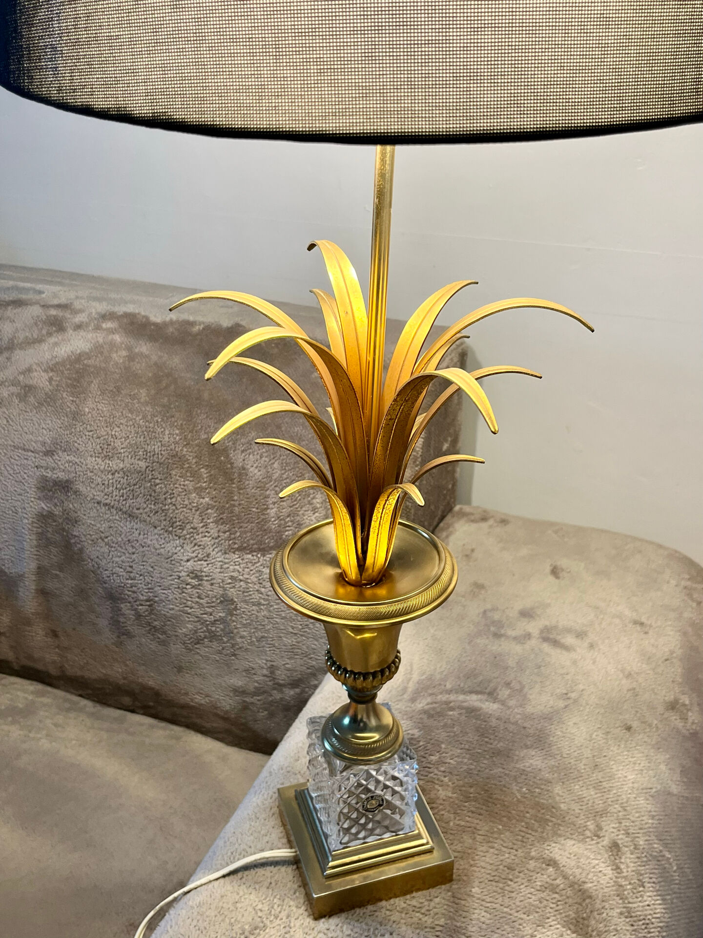 Table lamp