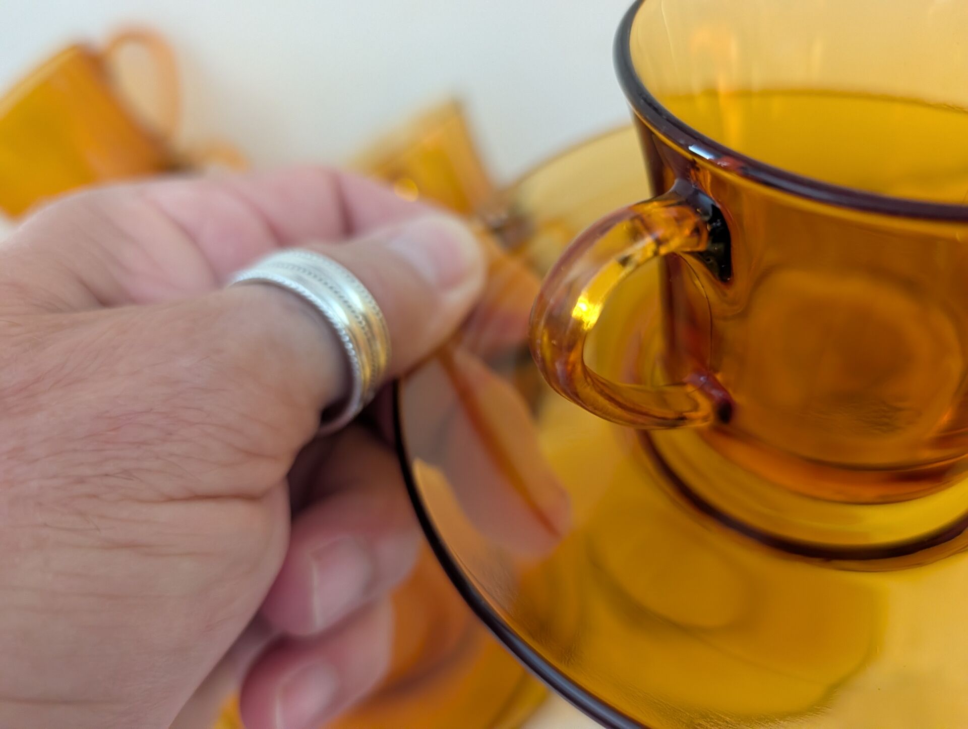 8 Duralex amber glass cups and saucers – France, 1970s