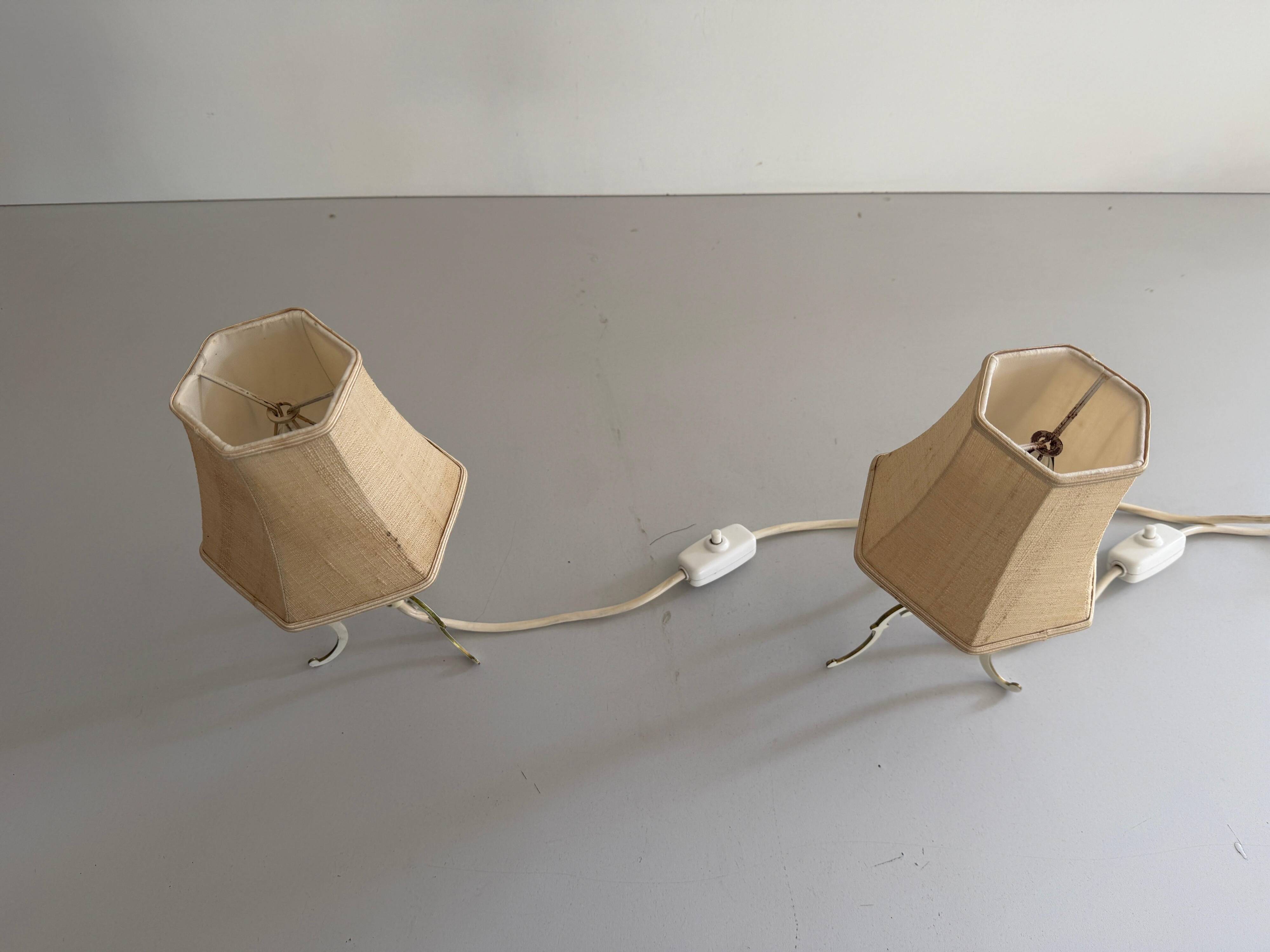 Paire de lampes de chevet du milieu du siècle en laiton et abat-jour en tissu, années 1960, Allemagne