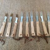 9 wood and metal forks