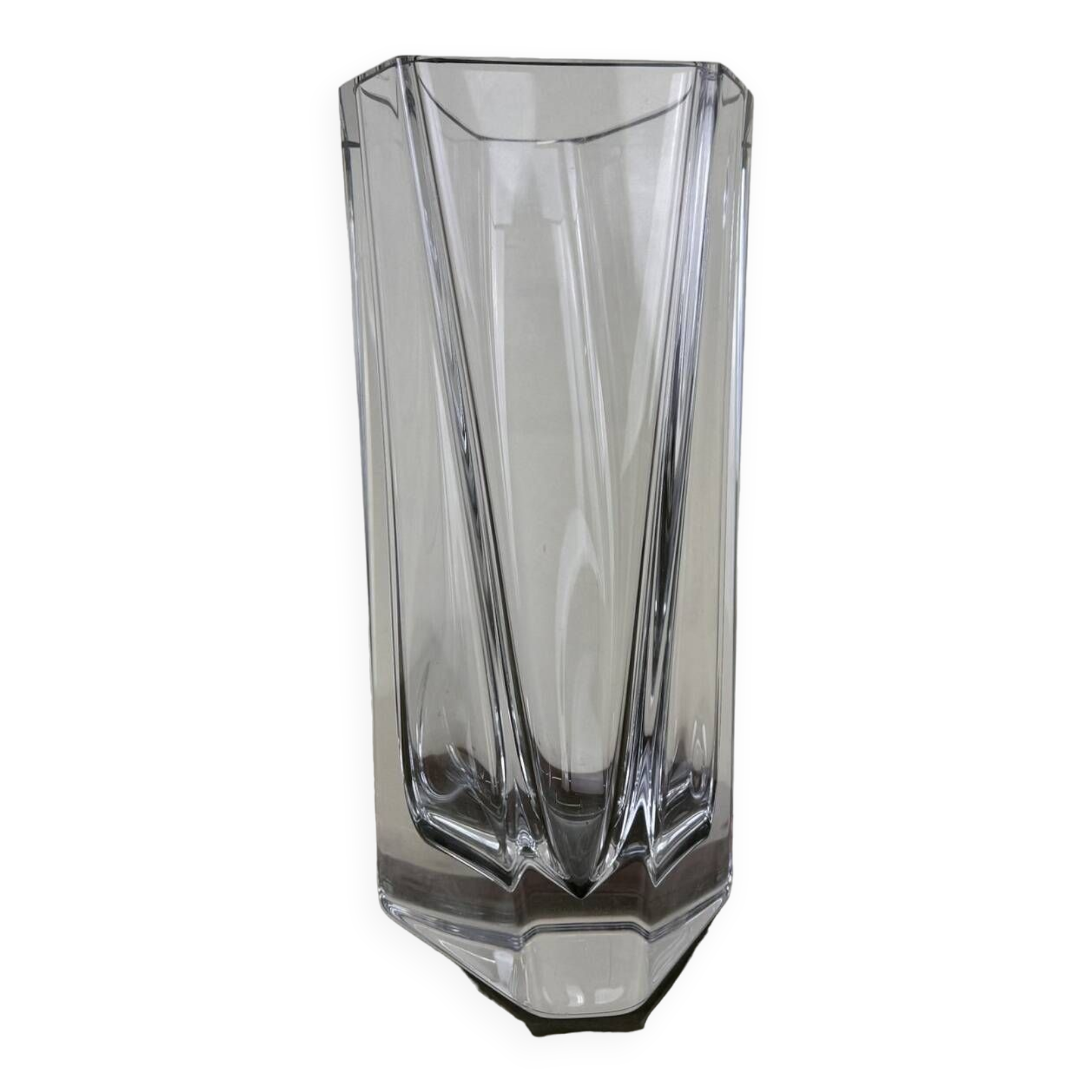 Malin Lindahl for Orrefors: precious Scandinavian crystal vase