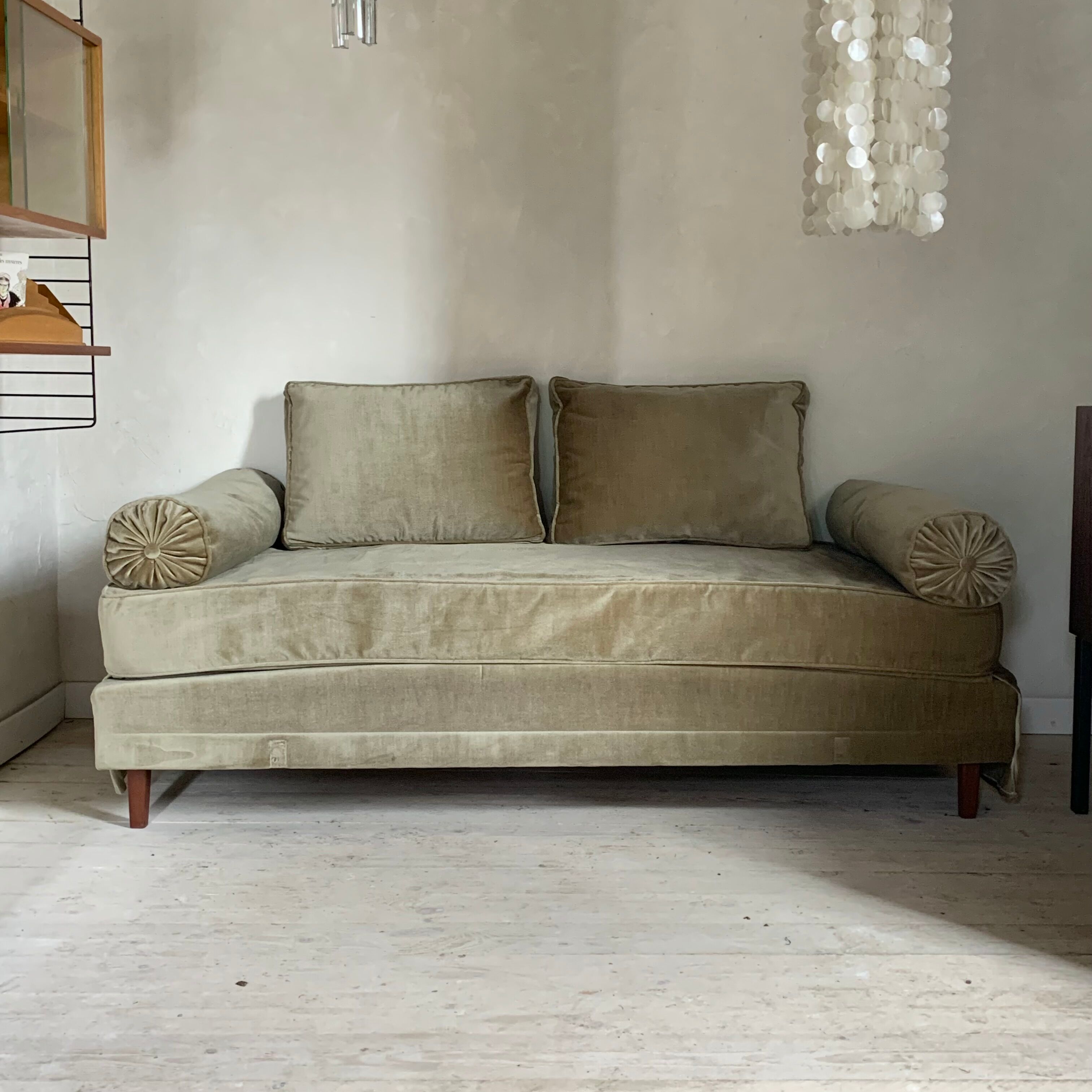 Sofa sofa bed daybed vintage lichen green