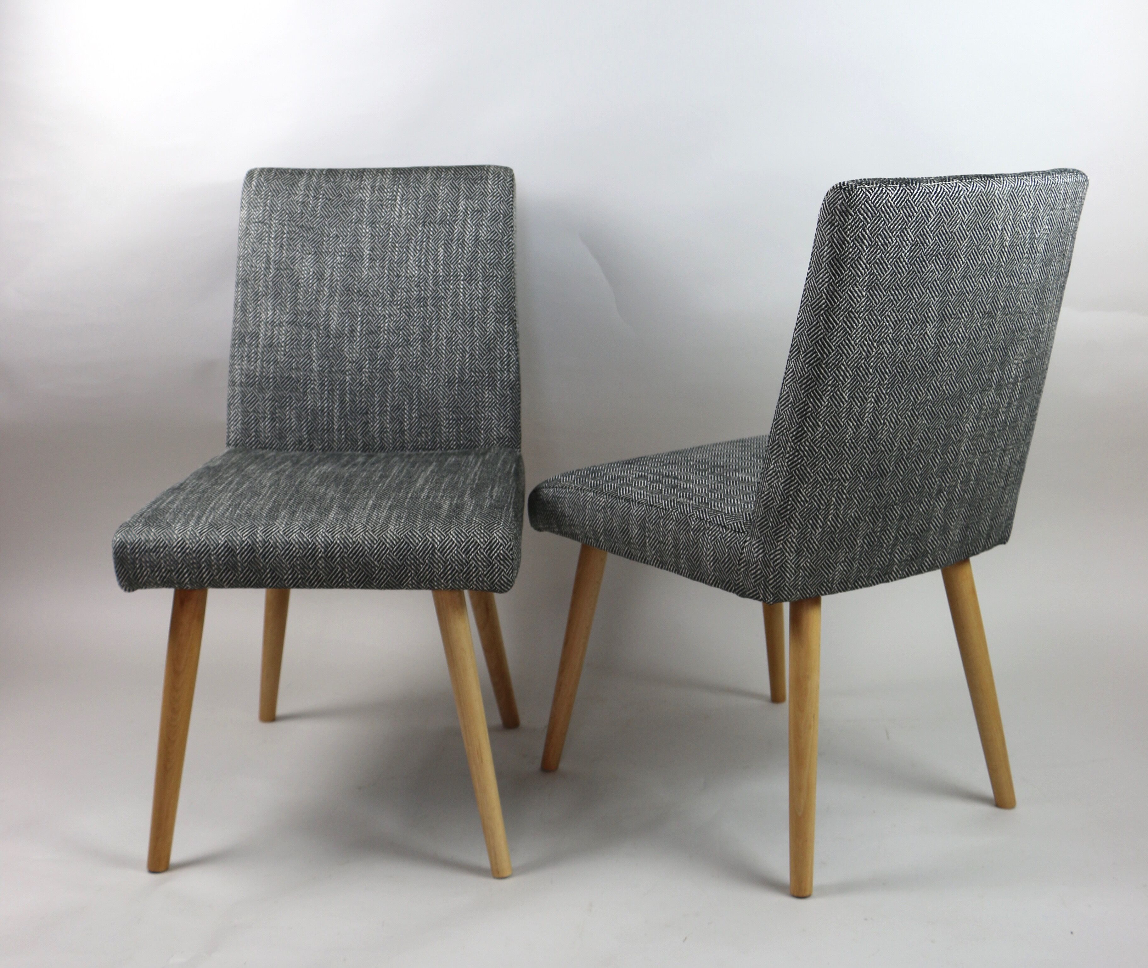 Ensemble de chaises vintage noir et blanc  1970