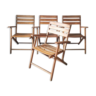 Chaises en bois de jardin