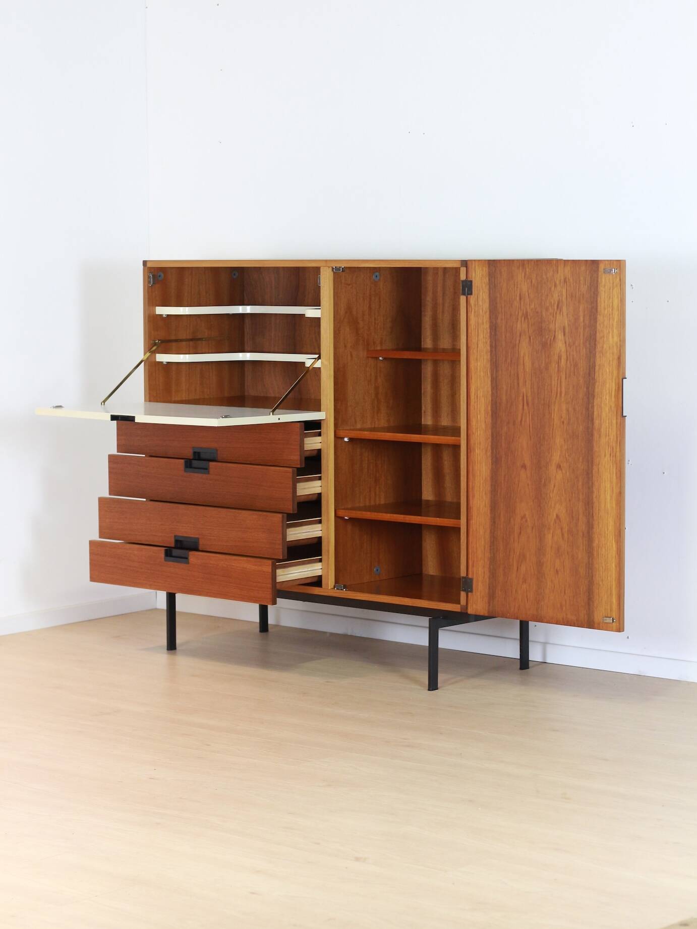 Cabinet model CU01 – Cees Braakman, Pastoe
