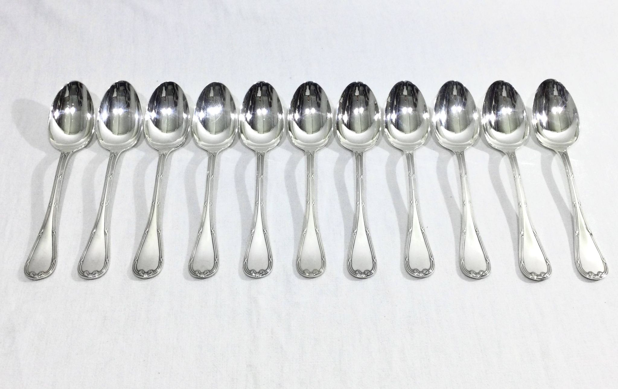 Christofle - Ménagère 61 pièces Rubans Croisés Métal Argenté