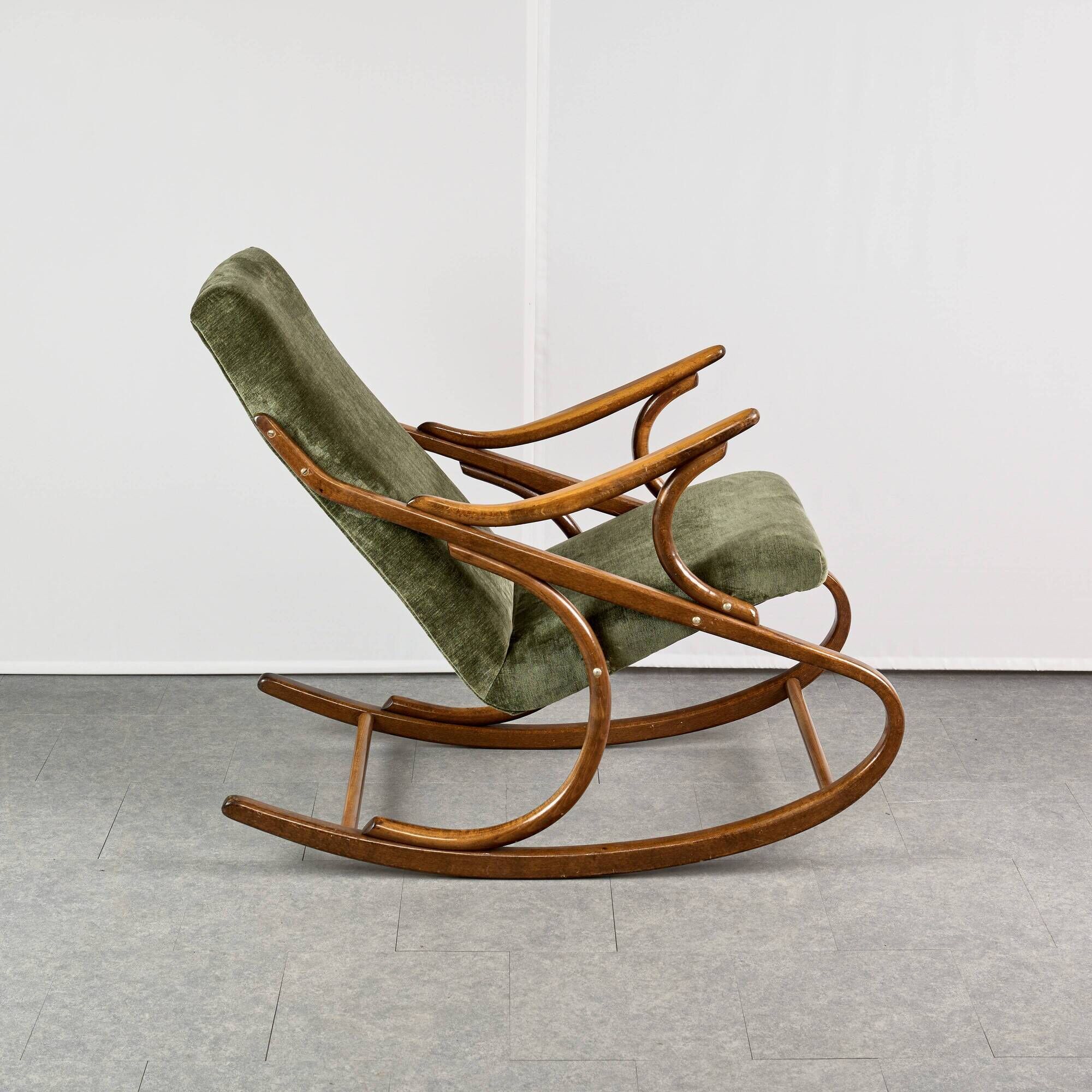 Bentwood Rocking Chair from Ton, 1960s, Czecoslovakia