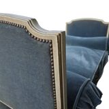 Living room with daybed and two armchairs
