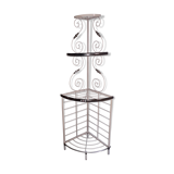Metal corner shelf