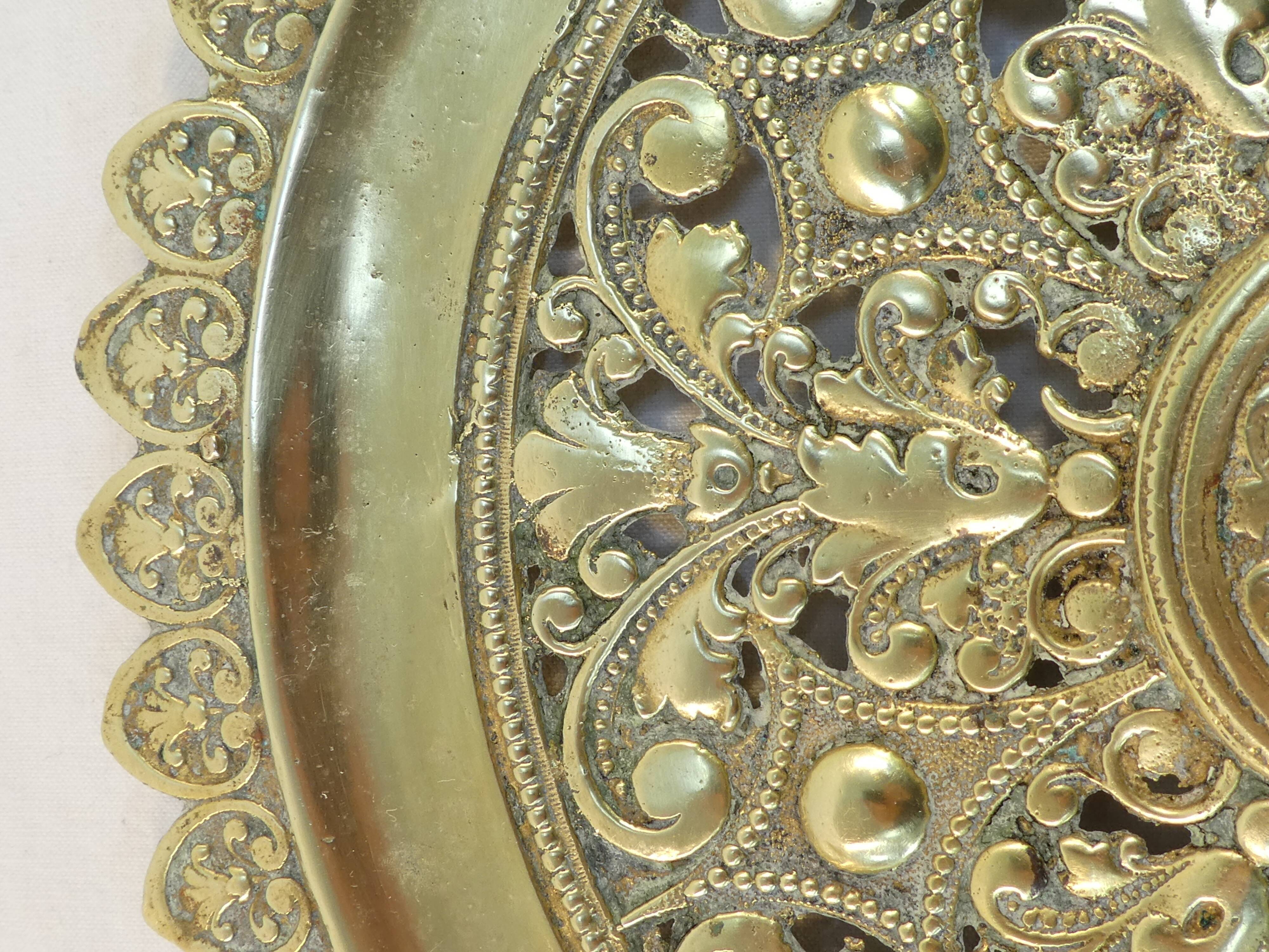 Bronze ewer tray or tray in Renaissance style