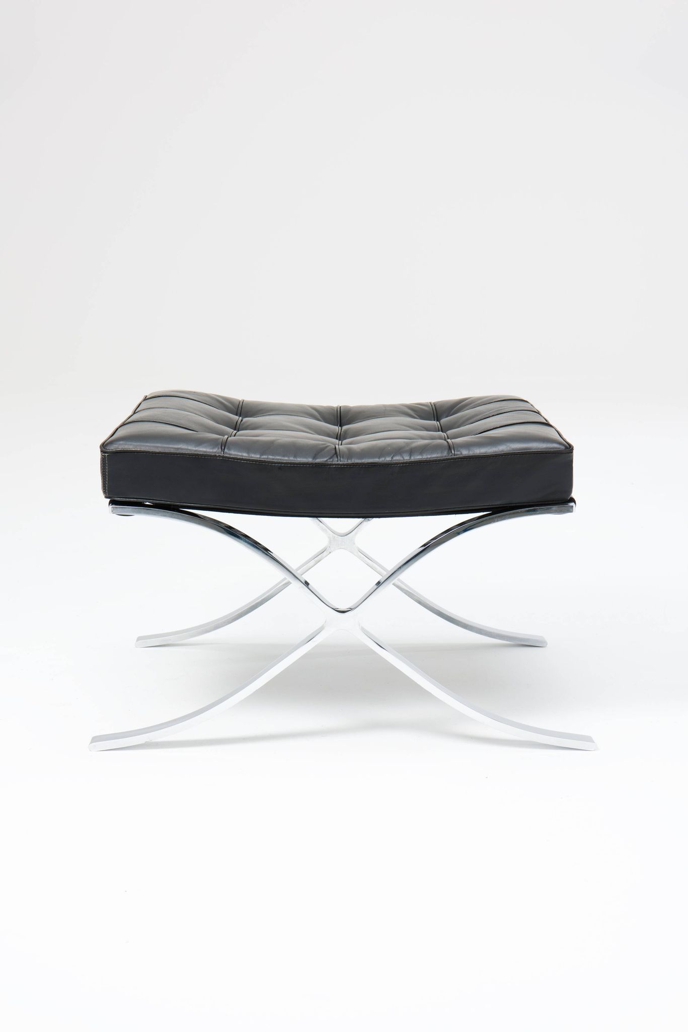 Chaise Barcelona et ottoman - MIES Van Der ROHE