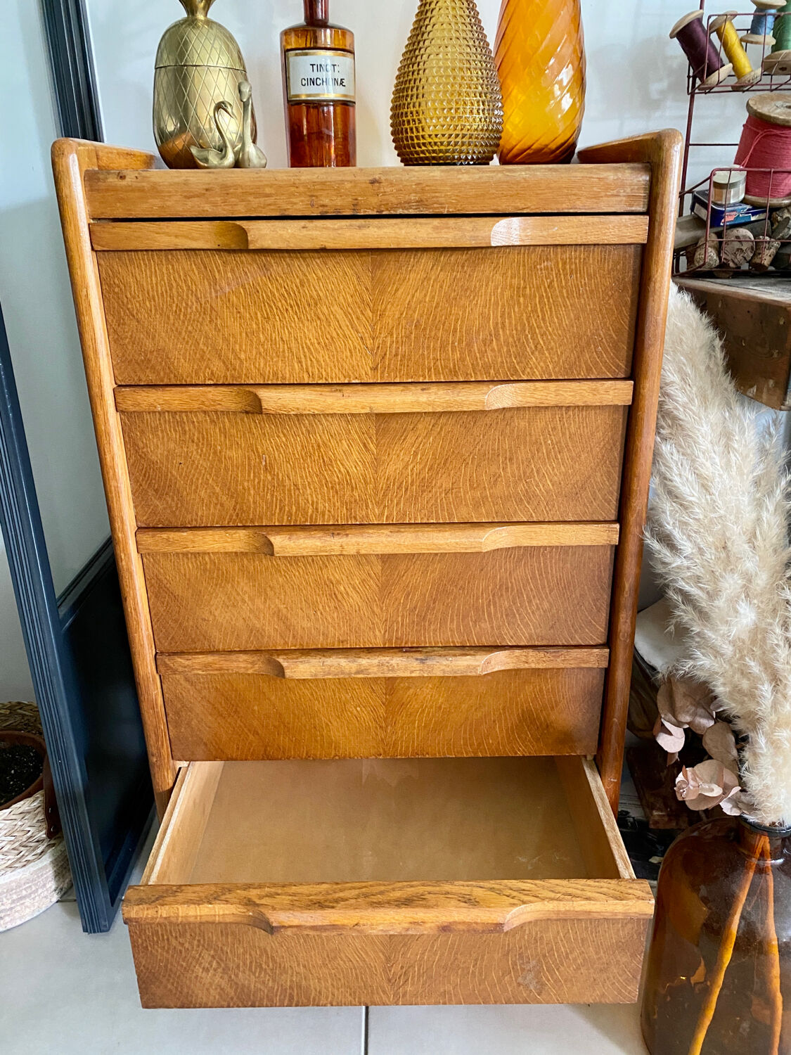 Vintage chest of drawers