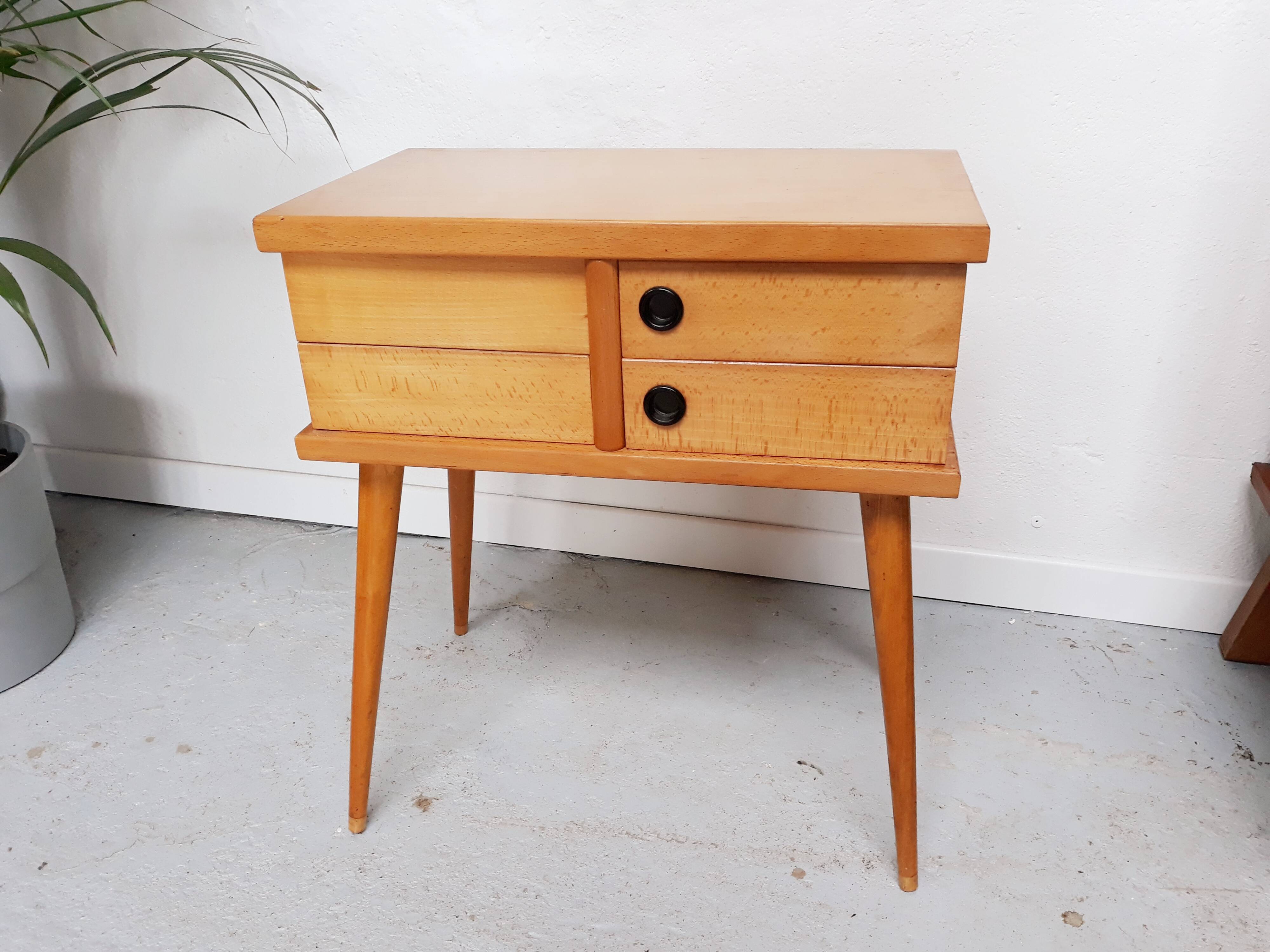 Vintage compass feet sewing worker