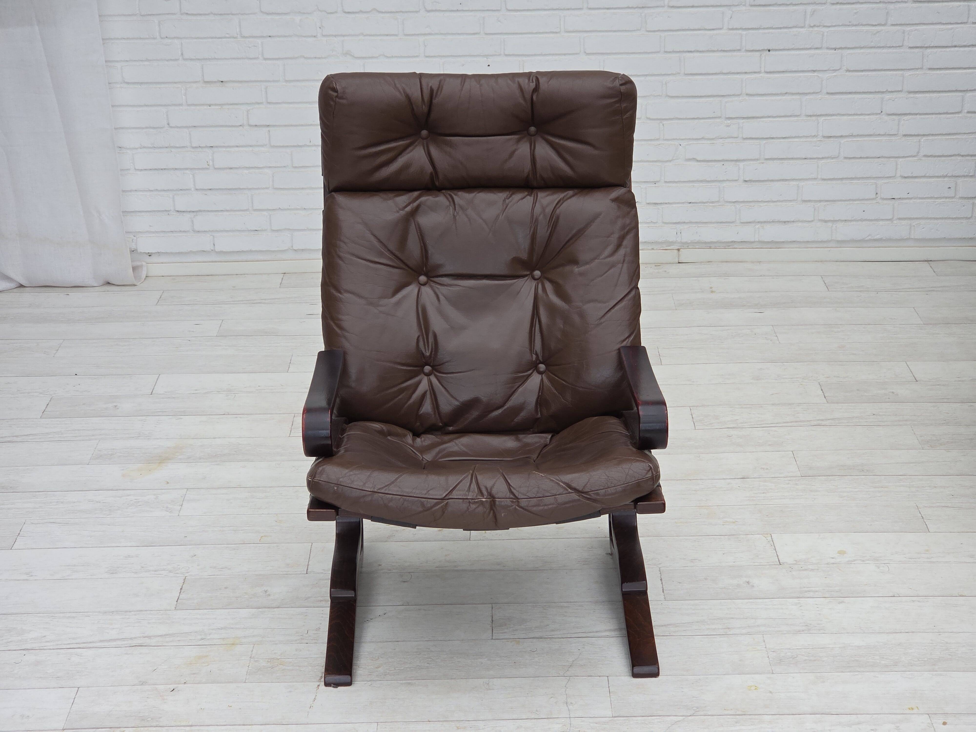 1970s, Norwegian design by Erde & Nordhal Solheim, chair, model "Kengu".