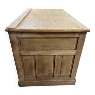 Aerogummed oak desk