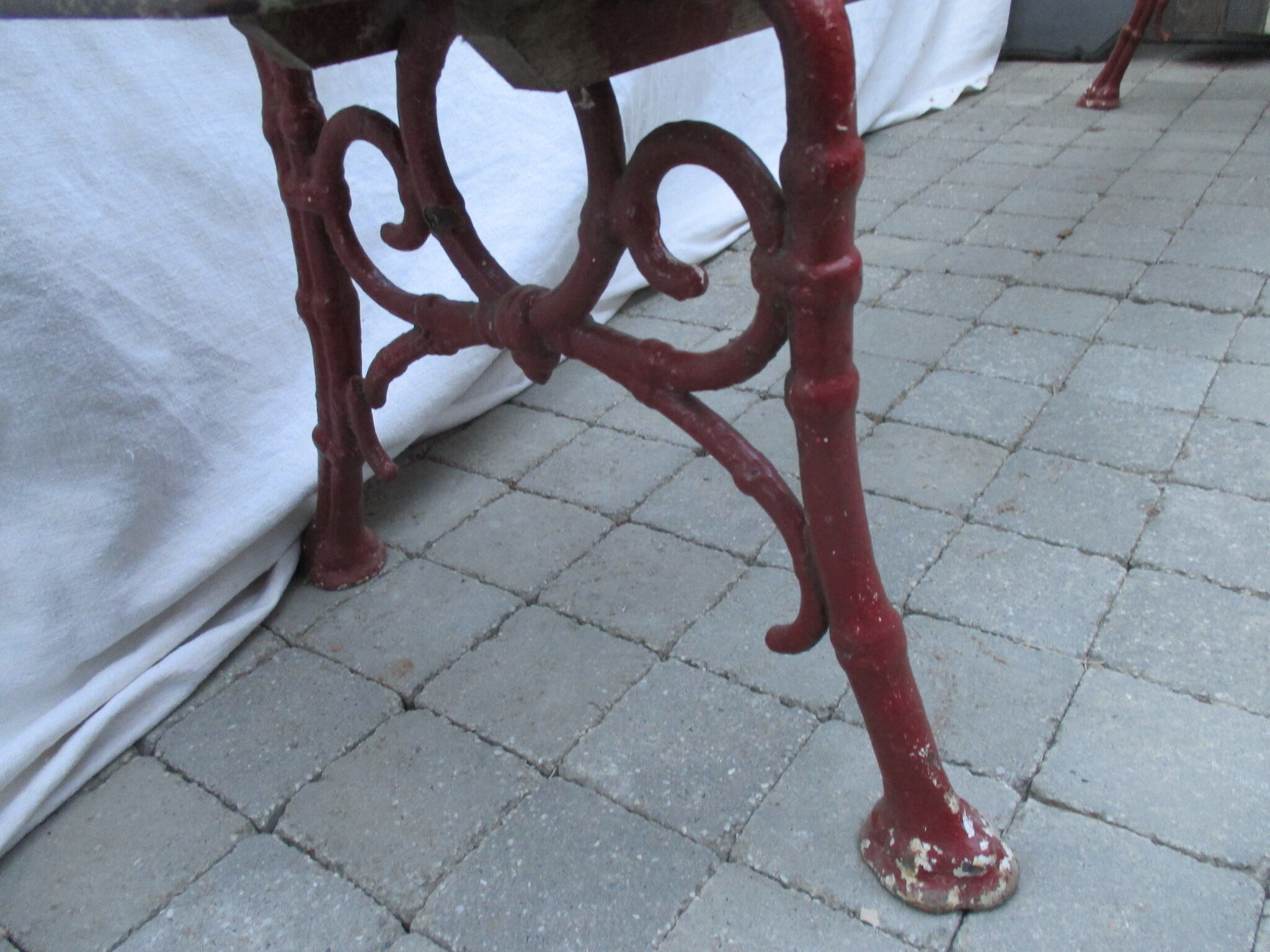 garden bench with feet in cast iron garden bench