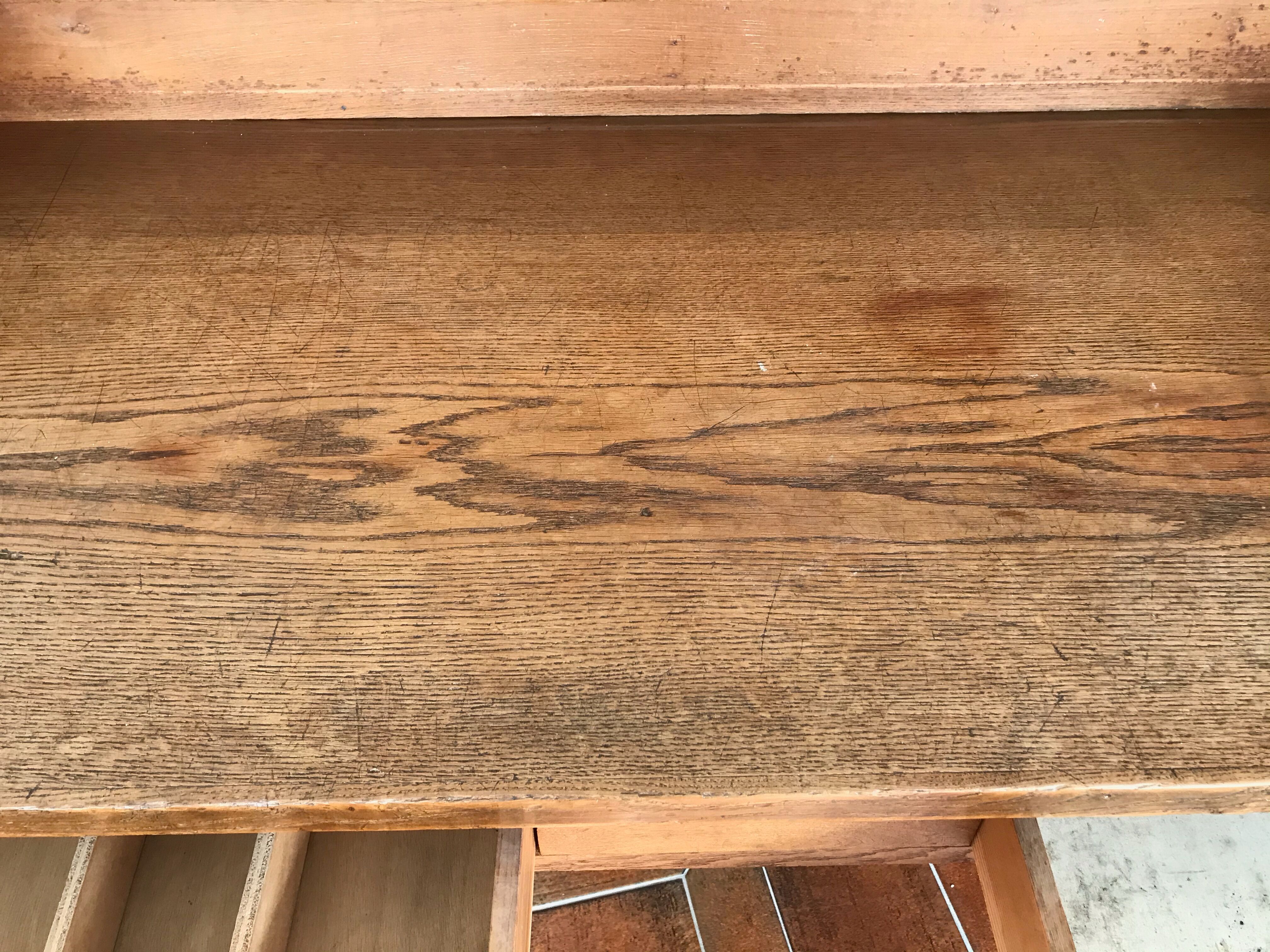 Postal sorting office