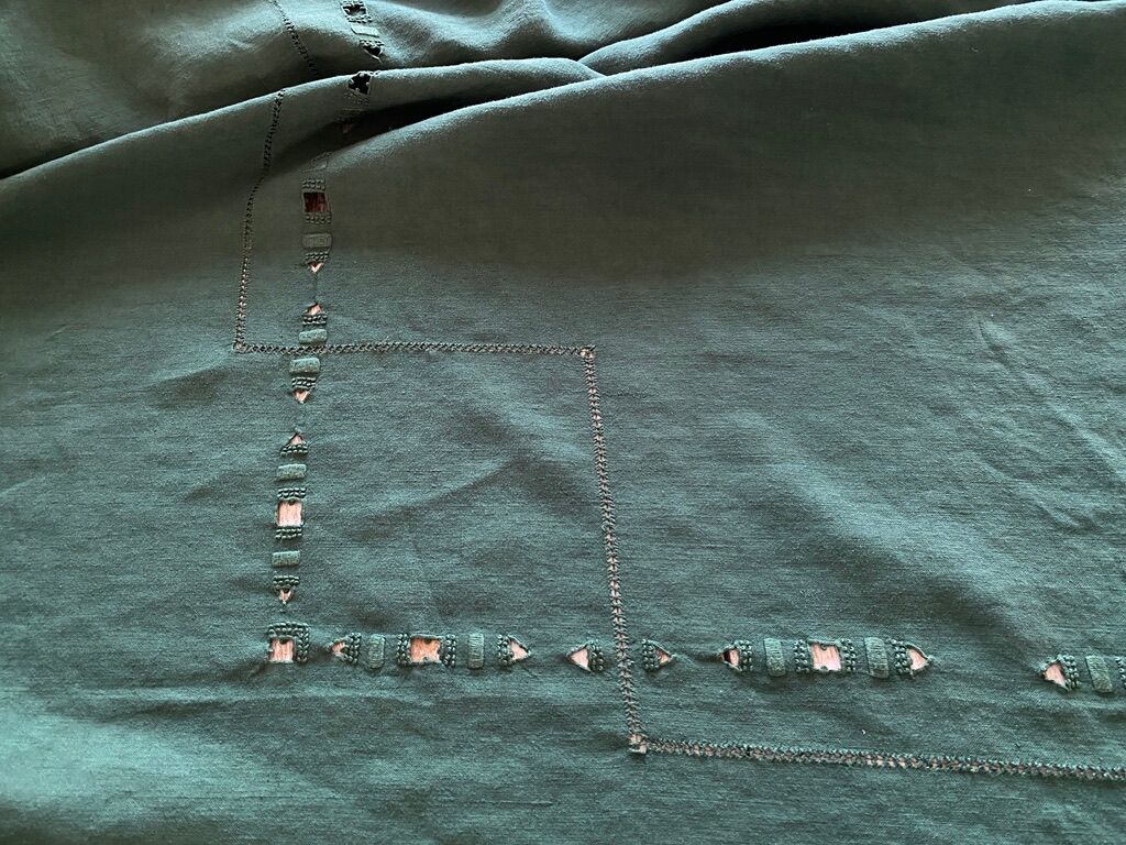 Old tablecloth & its 6 pine-green tinted towels "the forest" - linen - 175x210 cm