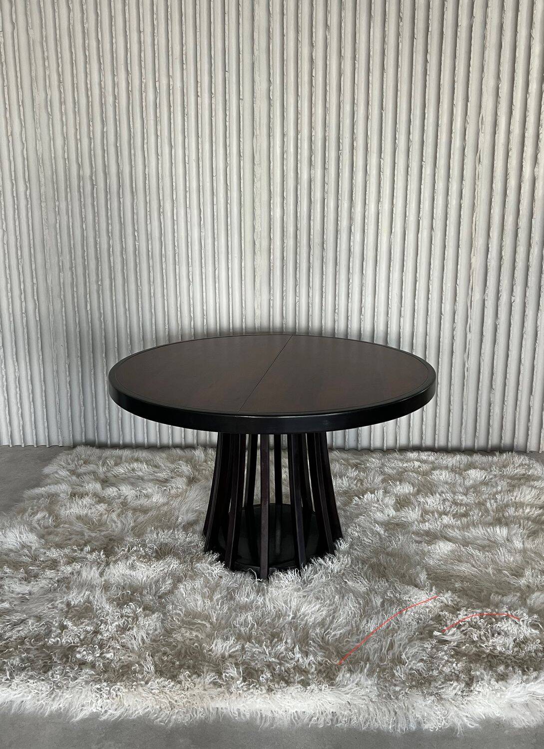 Extendable dining table by Angelo Mangiarotti