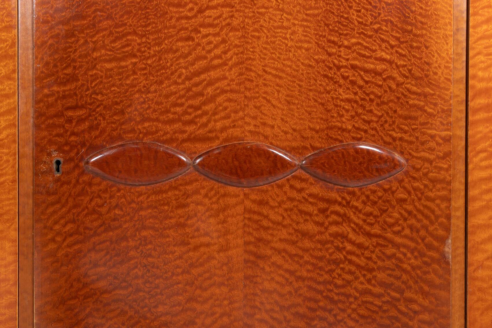 Italian Mid-Century Maple veneer wardrobe from 1950’s