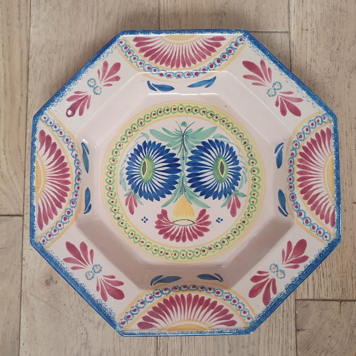 Shallow dish Henriot Quimper