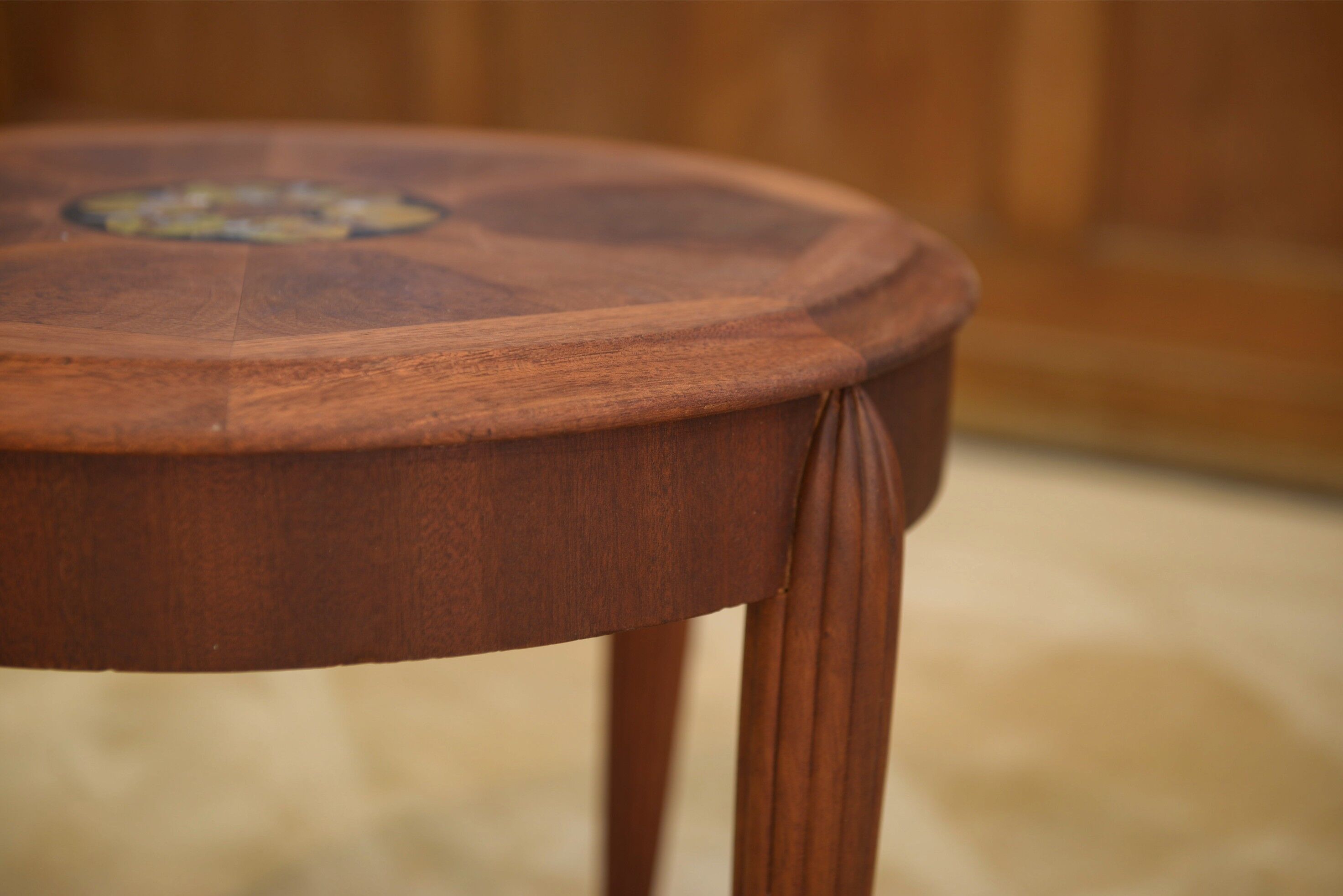 Mahogany gueridon with marquetry attributed to Maurice Dufrêne, 1930s.