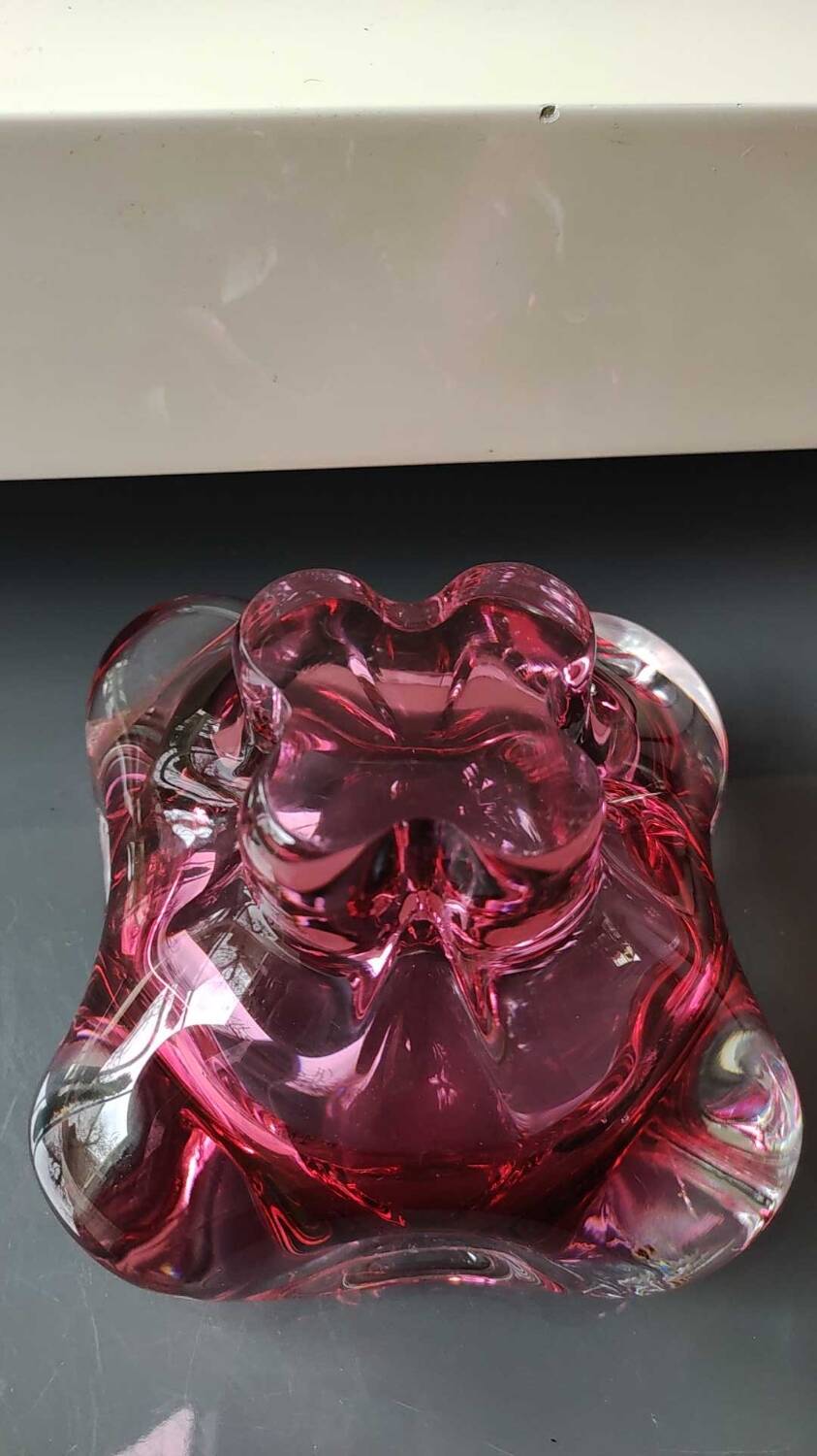 Ashtray. organic floral shape. cranberry pink. in modern art glass. designed by jozef hospodka