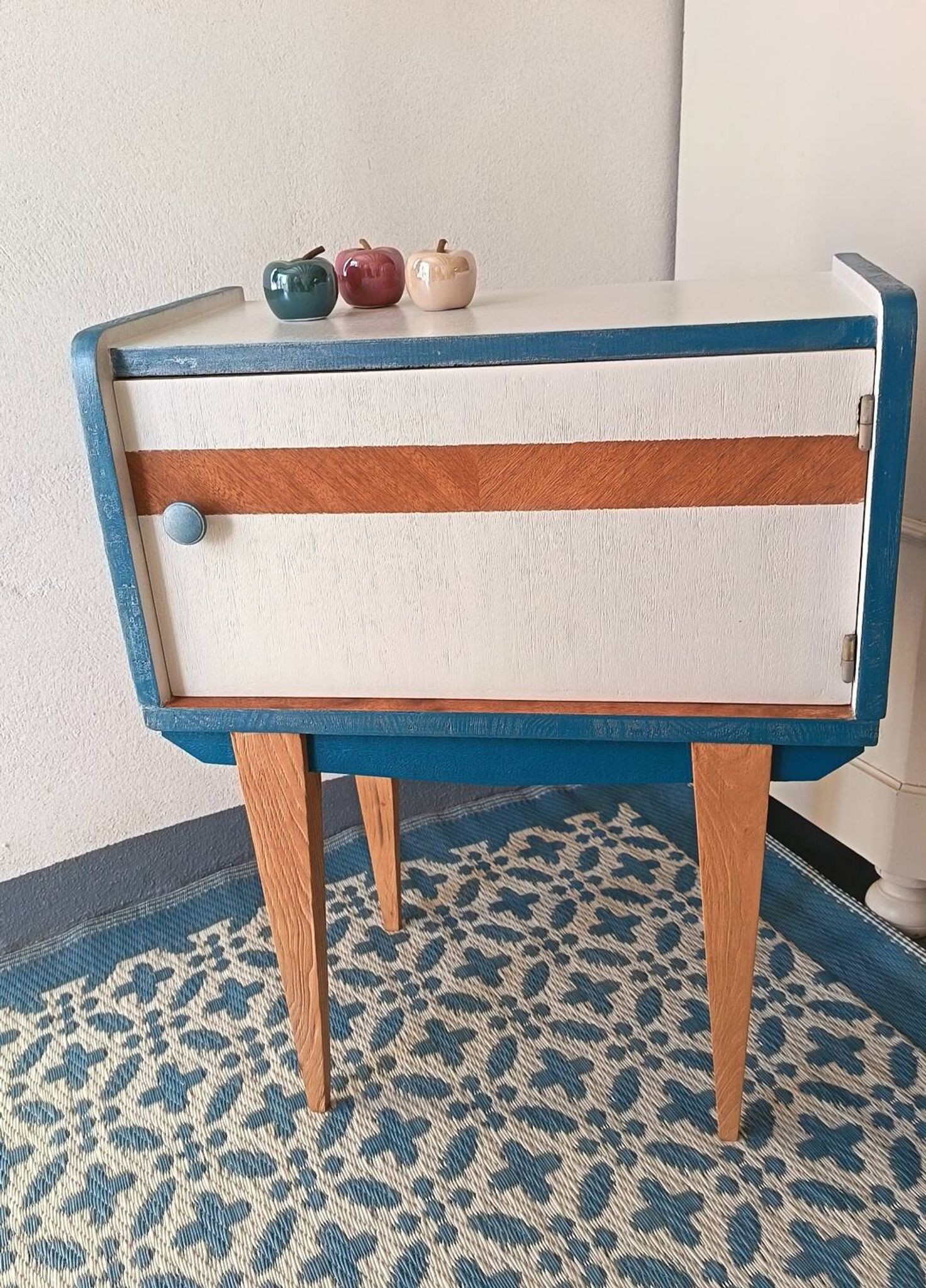 Bedside table