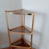 Corner shelf