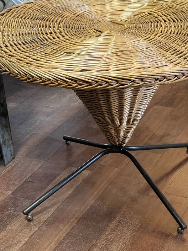 Table ronde en rotin