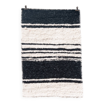 Handwoven recycled cotton rug - 40 x 60 cm