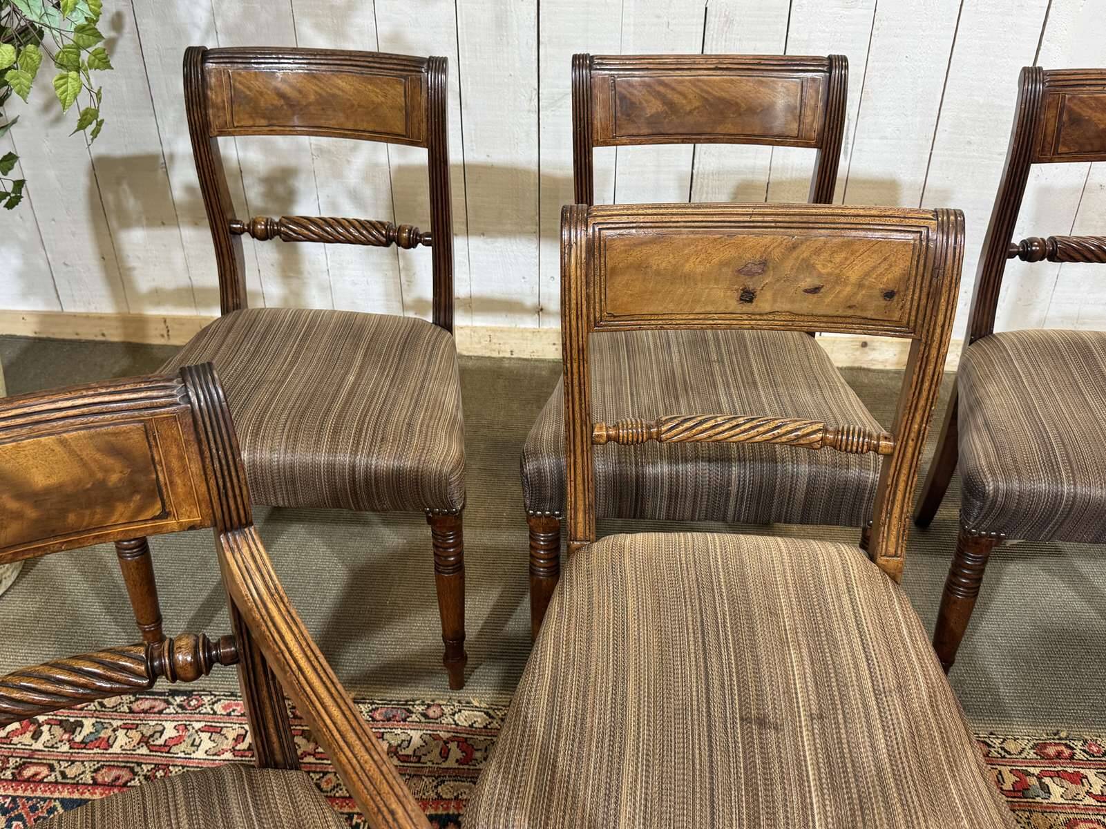 Série de 4 chaises + 2 fauteuils anglais en acajou fin XIXème