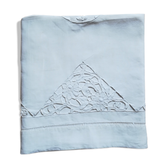 Drap brodé chiffré SD