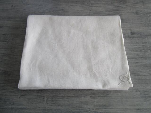 Nappe ancienne damassée, monogrammée