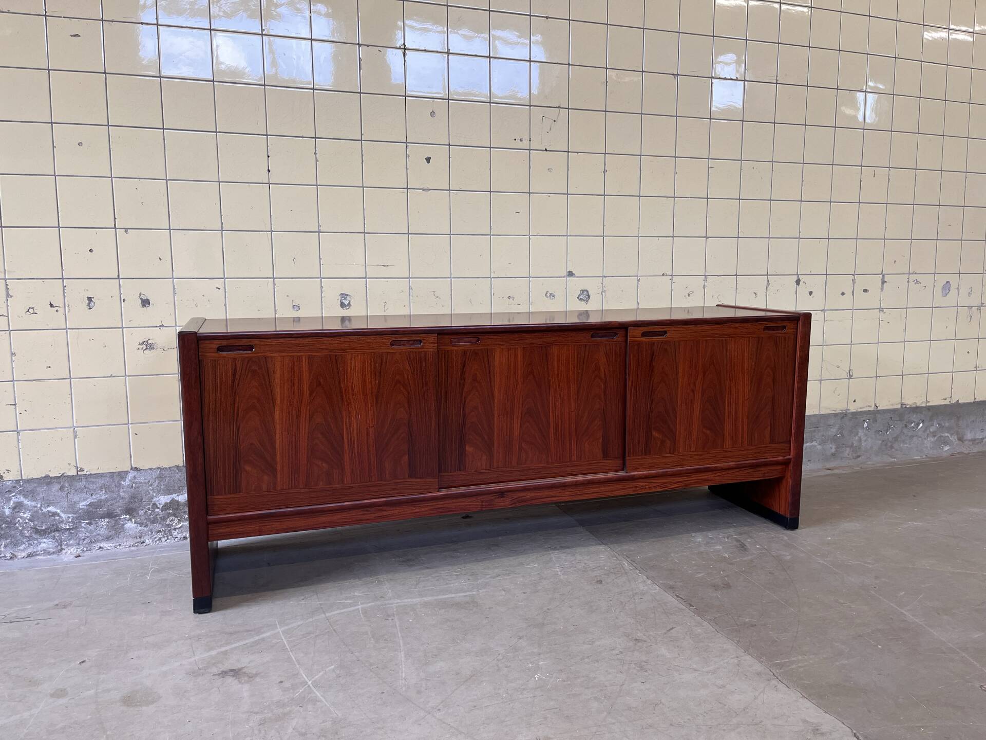 Vintage rosewood sideboard by Skovby
