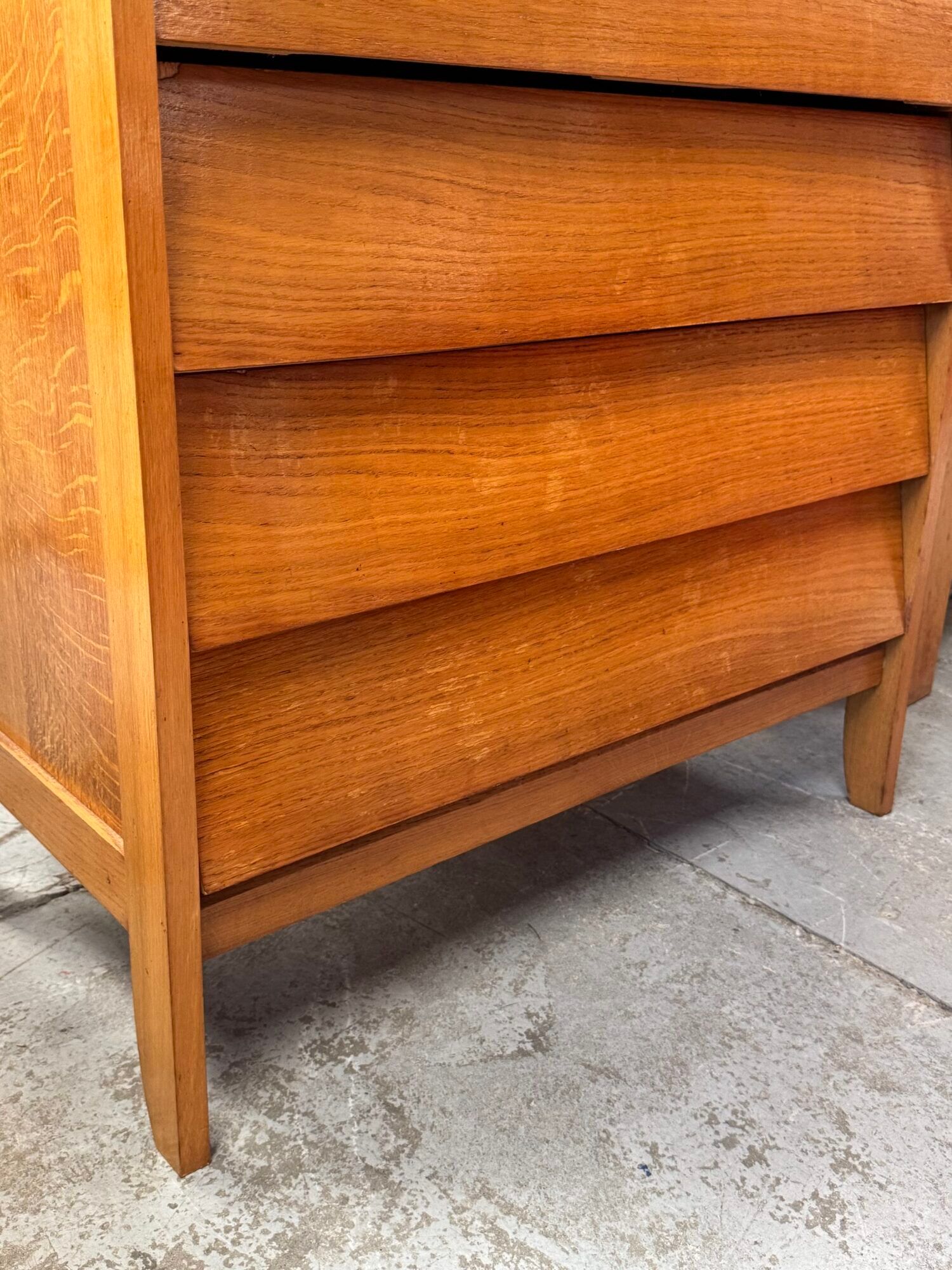 Scandinavian chest of drawers
