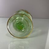 Service à liqueur en cristal teinté vert avec rehauts de dorures à décor de