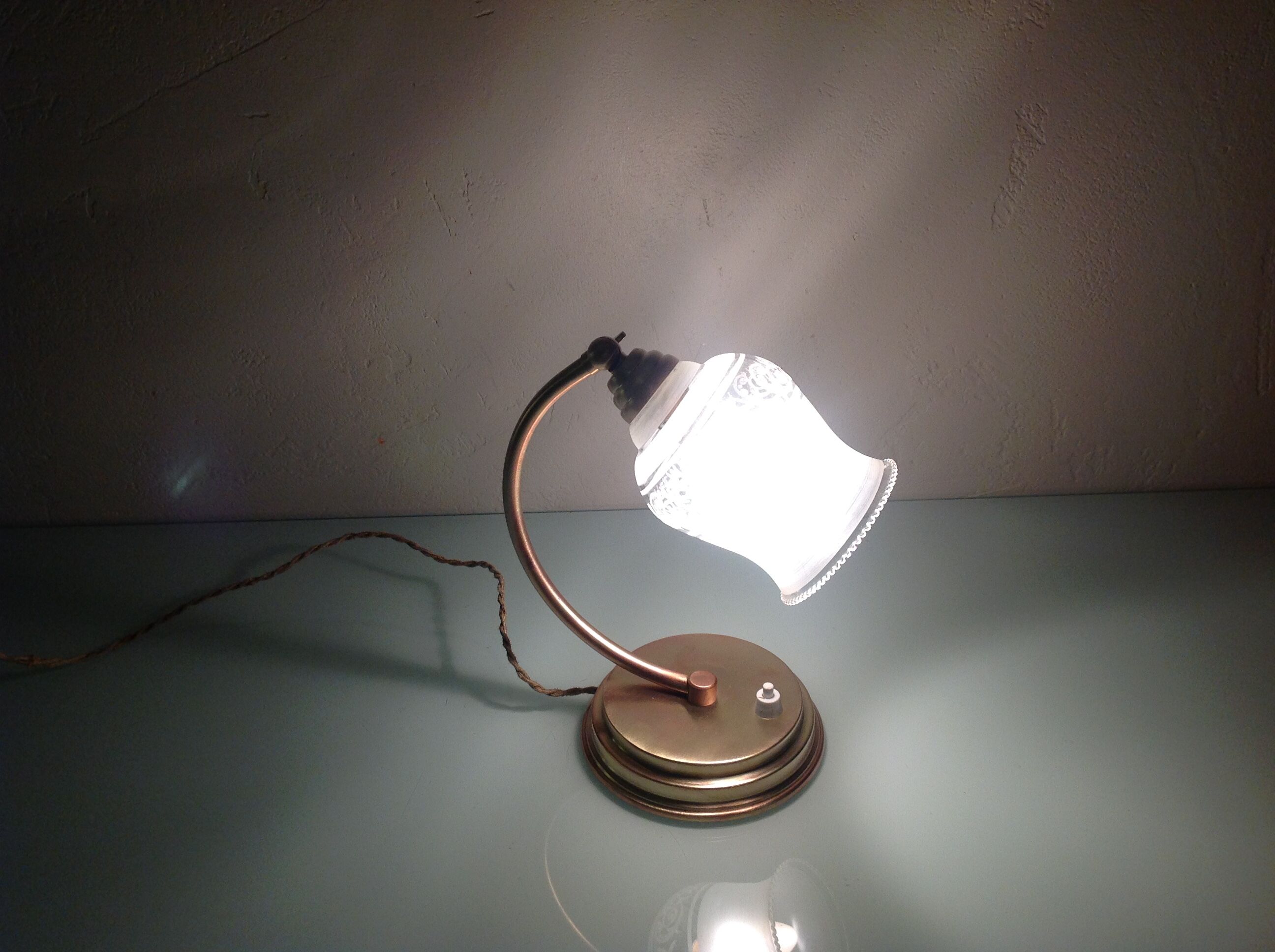 Brass bedside lamp and glass silkscreen vintage 50-60 years
