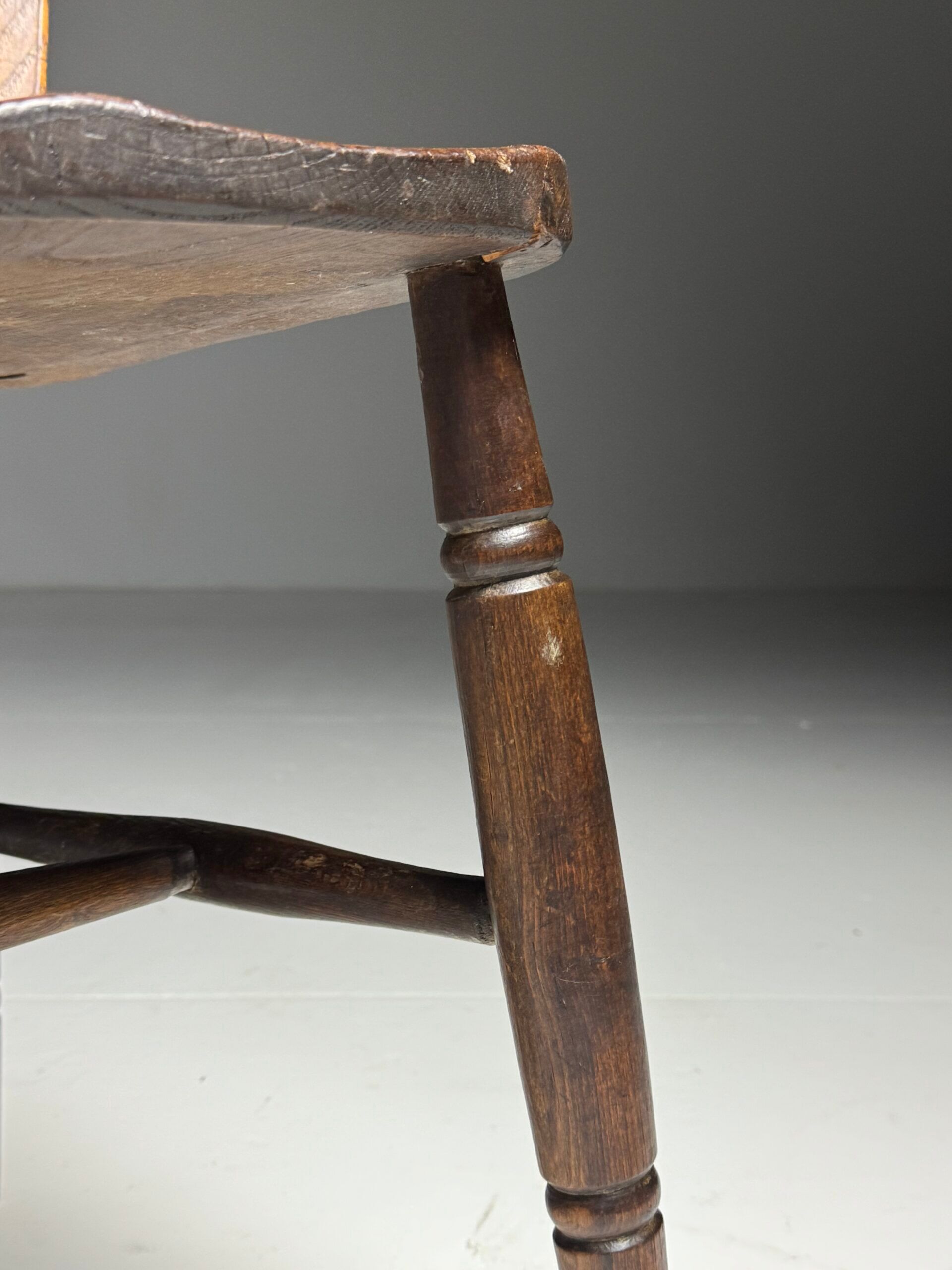 Set of 4 Windsor dining chairs