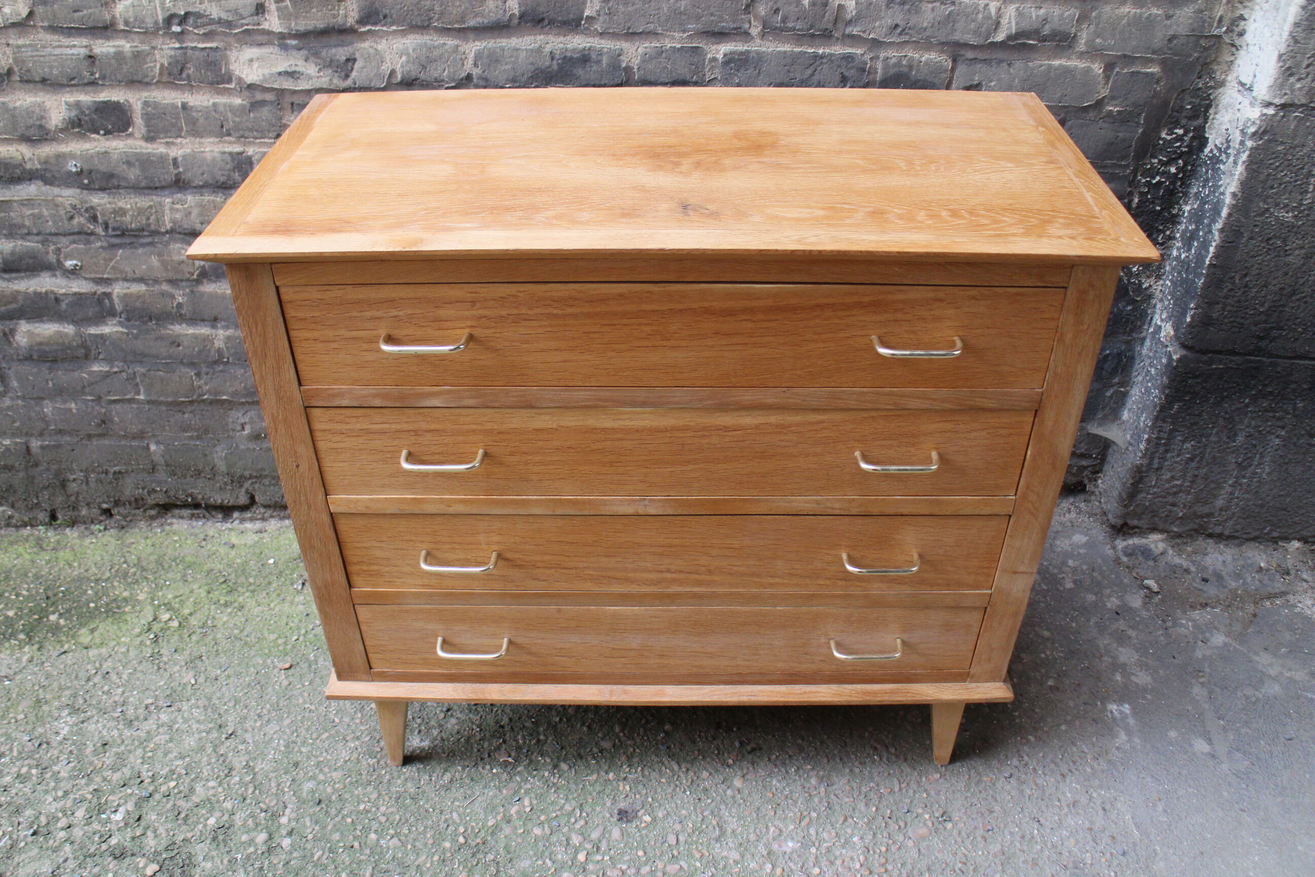 Commode vintage pieds compas