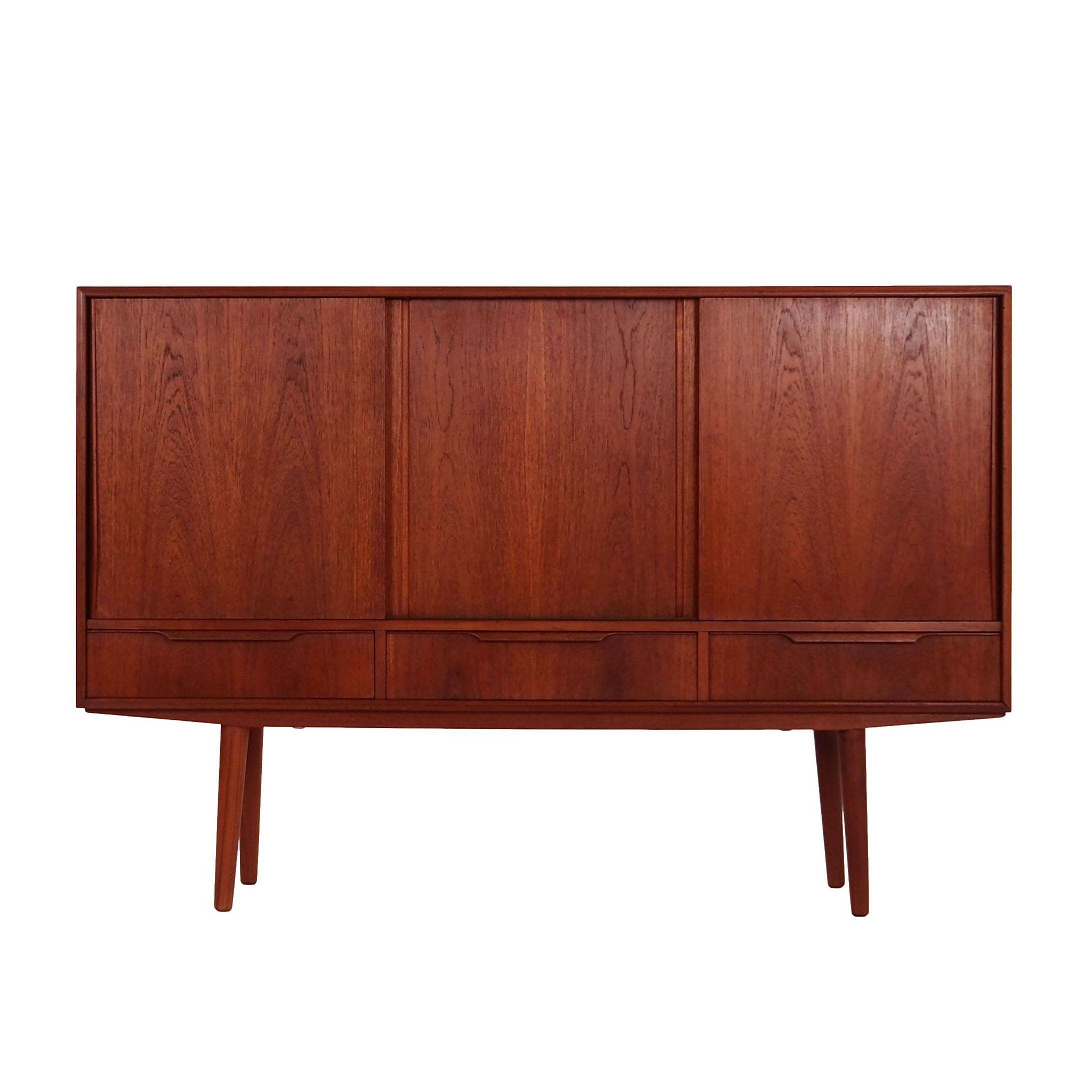 Buffet haut en teck, design danois, années 1960, designer : EW Bach