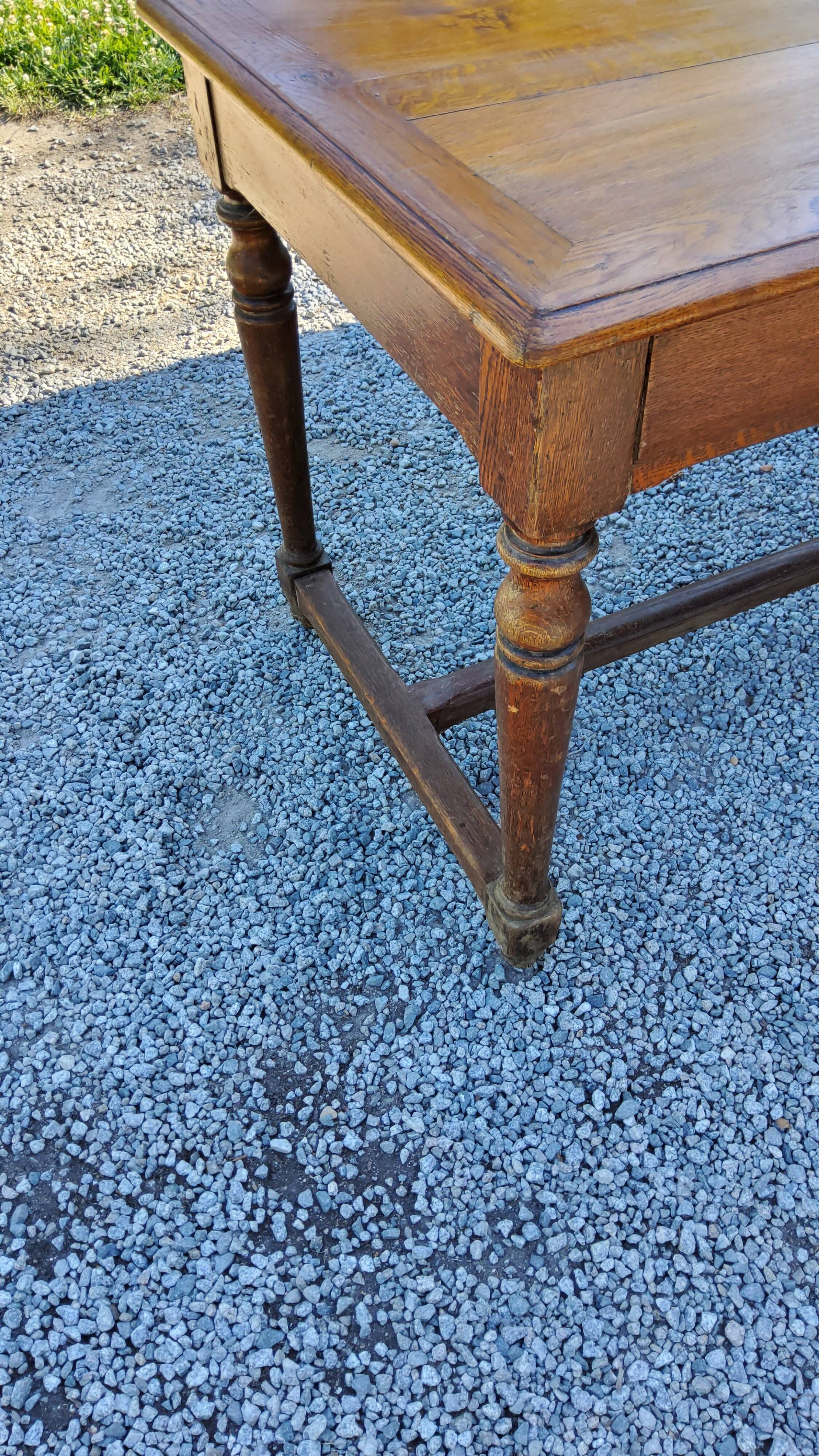 Blond oak desk from the 1900s/1920s 2 drawers feet Louis Philippe