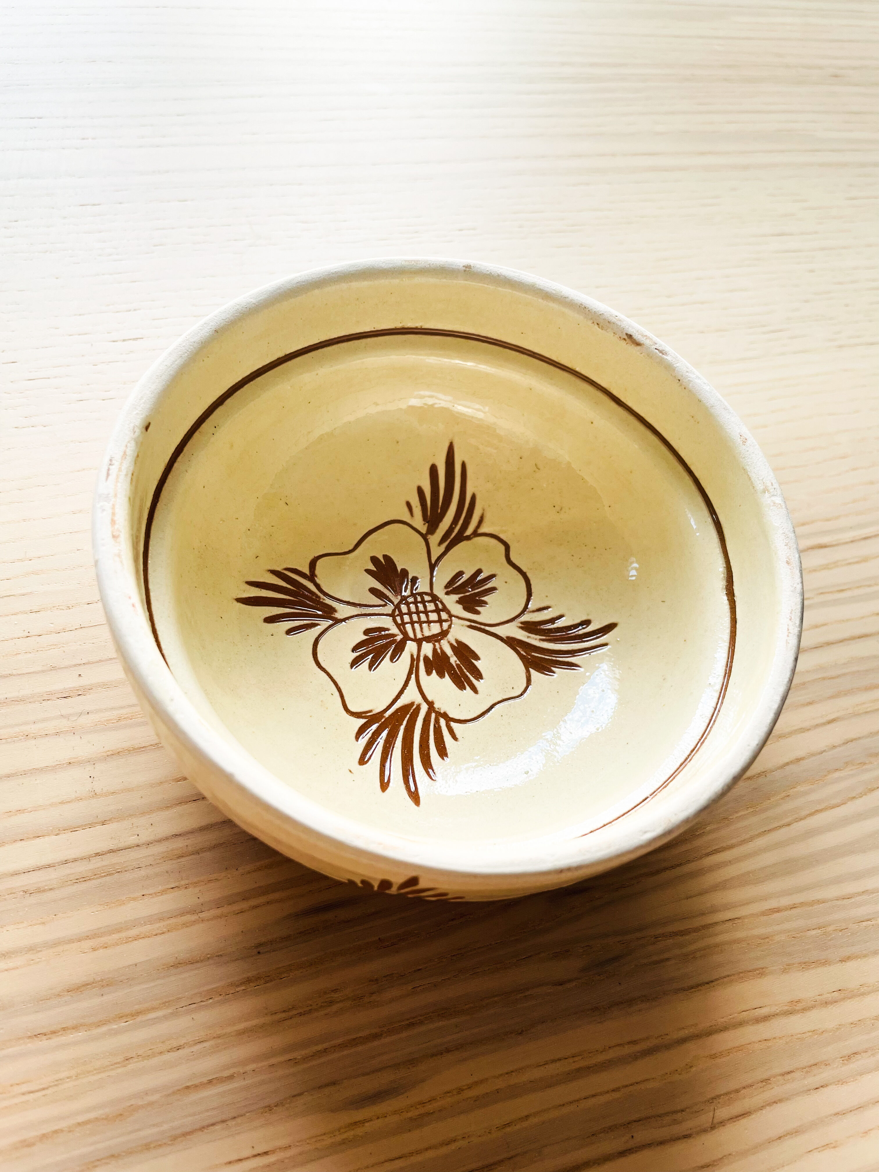 Romanian ceramic bowl