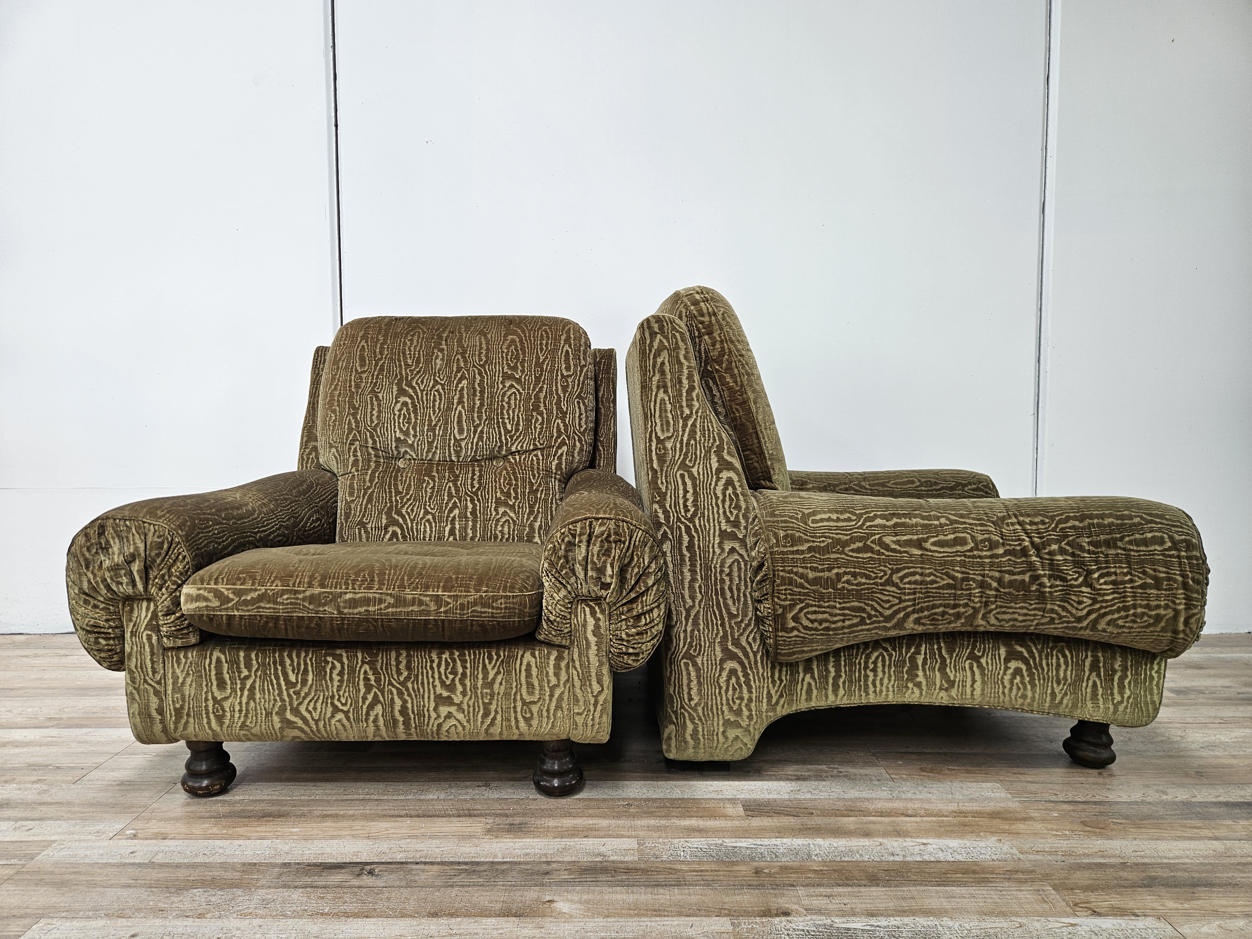Pair of Italian armchairs from the 1970s