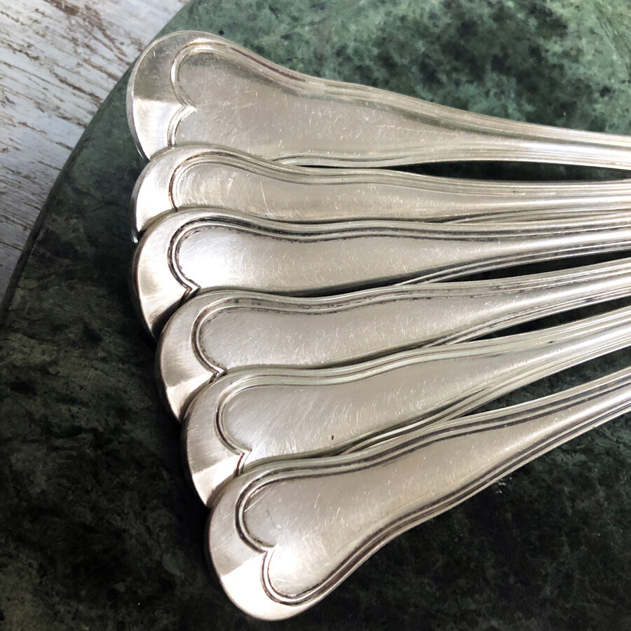 Monogrammed violin housewife