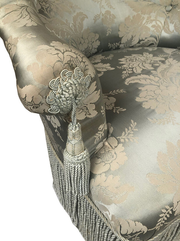 Toad chair and its pouf